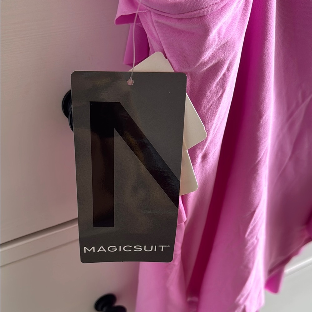 NWT Magicsuit Layered Swim Top - Picture 5 of 5
